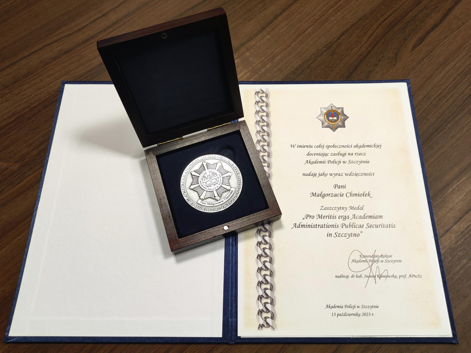 Medal "Pro Meritis erga Academiam Administrationis Publicae Securitatis in Szczytno"